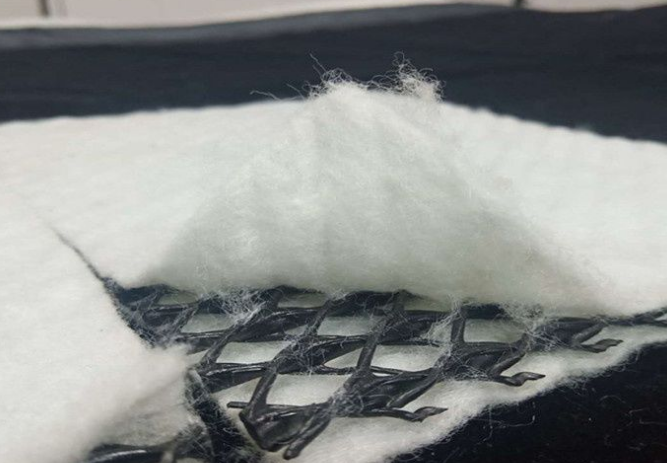 三維立體結(jié)構(gòu)的復(fù)合排水網(wǎng)